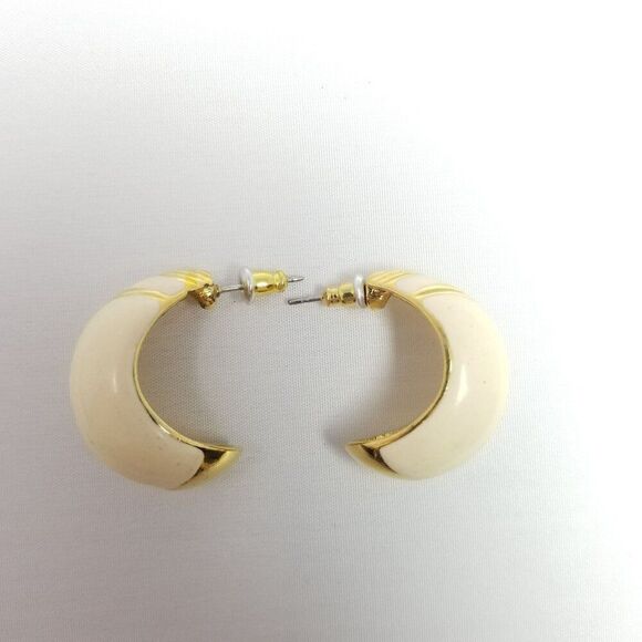 Vintage Napier Cream Enamel and Gold Tone Half Hoop Stud Earrings, Estate - Picture 3 of 8